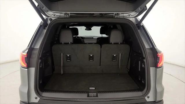 2025 GMC Acadia AWD AT4