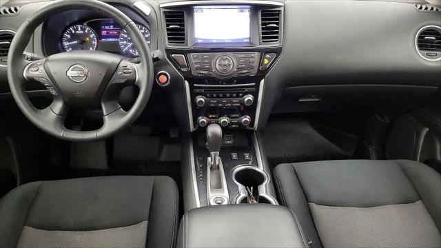2018 Nissan Pathfinder SV