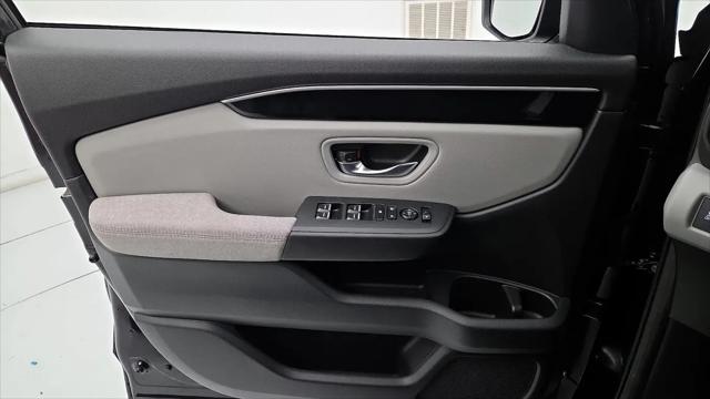 2023 Honda Pilot 2WD LX