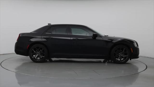 2020 Chrysler 300 Touring
