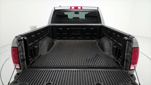 2022 Ram 1500 Classic SLT Crew Cab 4x2 5'7" Box