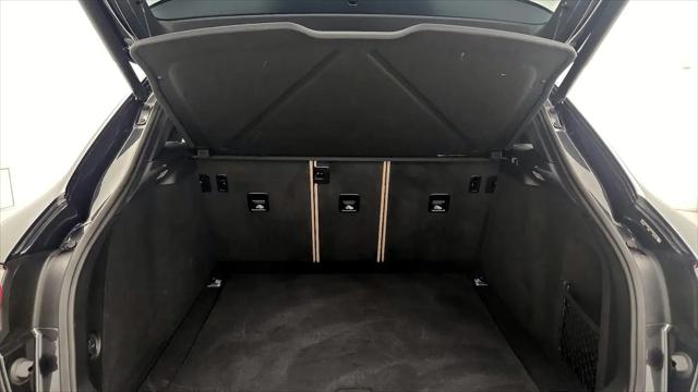2022 Porsche Macan Macan