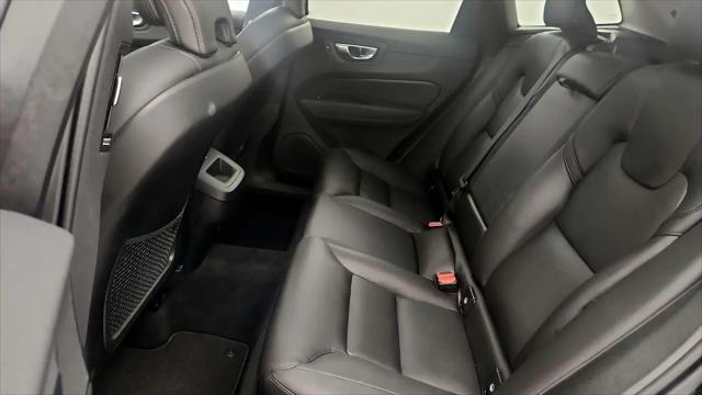 2024 Volvo XC60 B5 Core Dark Theme