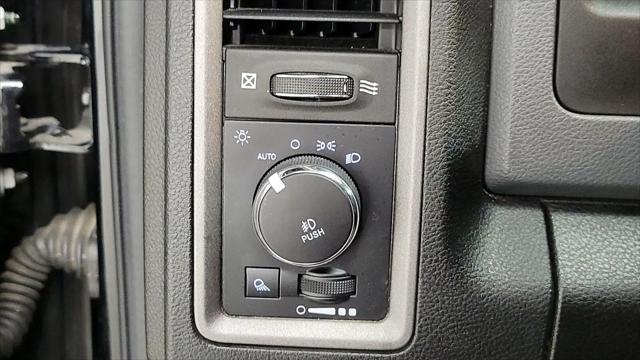 2019 Ram 1500 Classic Tradesman Crew Cab 4x4 5'7" Box