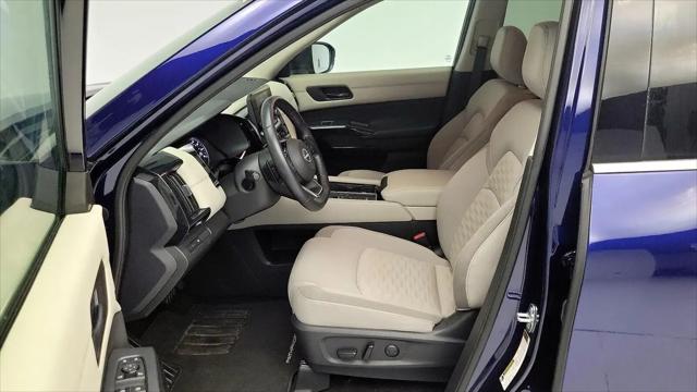 2023 Nissan Pathfinder SV FWD