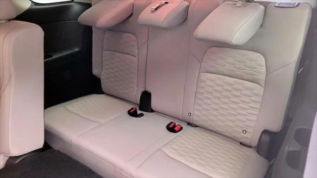 2023 Nissan Pathfinder SV FWD