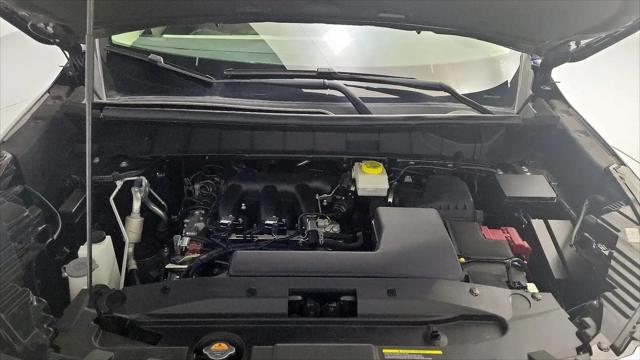 2023 Nissan Pathfinder SV FWD