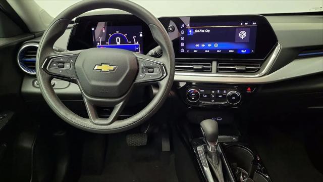 2025 Chevrolet Trax FWD LT