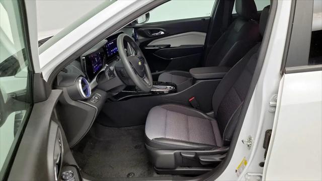 2025 Chevrolet Trax FWD LT