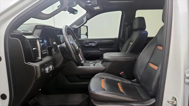 2024 GMC Sierra 2500HD 4WD Crew Cab Standard Bed AT4