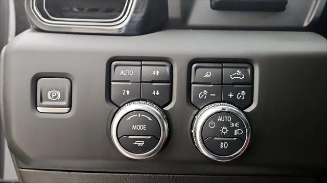 2024 GMC Sierra 2500HD 4WD Crew Cab Standard Bed AT4
