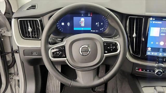 2025 Volvo XC60 B5 Plus