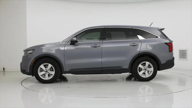 2022 Kia Sorento LX
