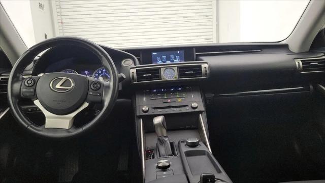 2016 Lexus IS 200t IS 200t