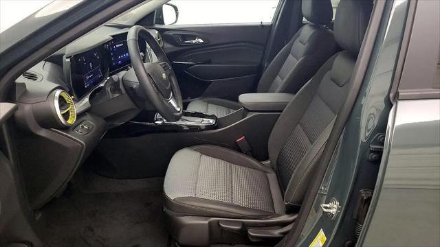 2025 Chevrolet Trax FWD LT