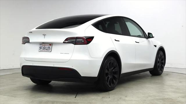 2022 Tesla Model Y Long Range Dual Motor All-Wheel Drive