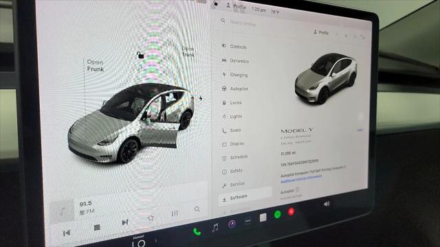 2022 Tesla Model Y Long Range Dual Motor All-Wheel Drive