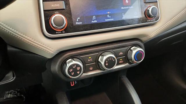 2020 Nissan Versa SV Xtronic CVT