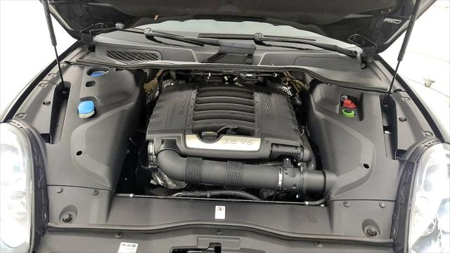 2018 Porsche Cayenne Platinum Edition