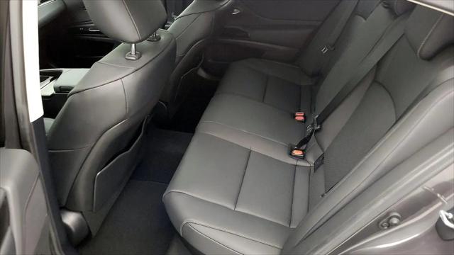 2025 Lexus ES 300h ES 300h