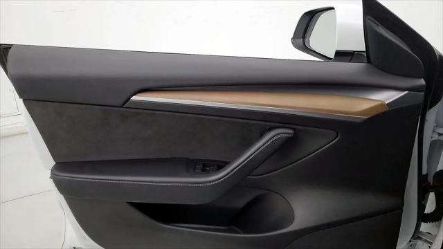 2022 Tesla Model 3 Long Range Dual Motor All-Wheel Drive