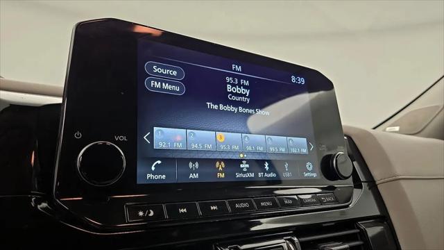 2023 Nissan Pathfinder SL FWD