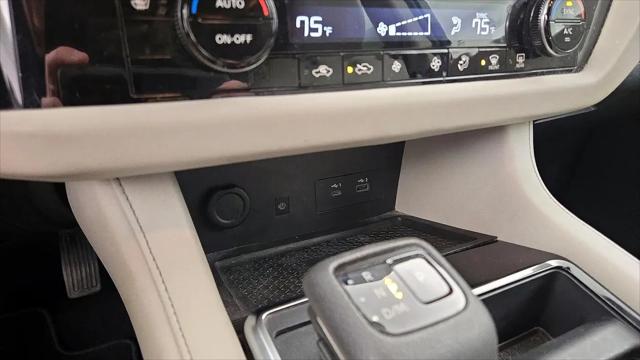 2023 Nissan Pathfinder SL FWD