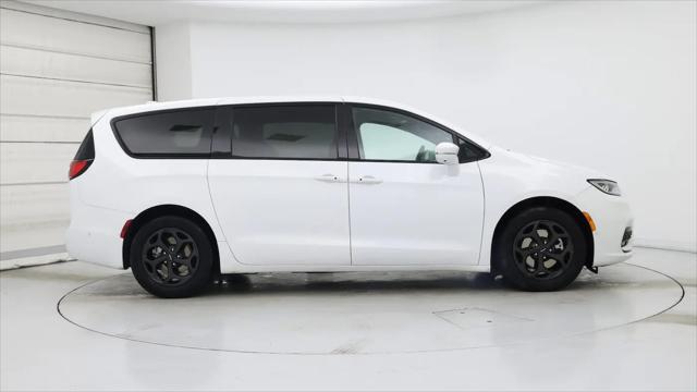 2022 Chrysler Pacifica Hybrid Limited