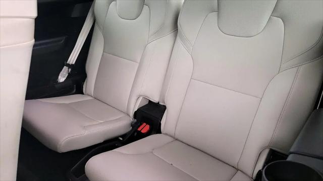 2018 Volvo XC90 T6 Momentum
