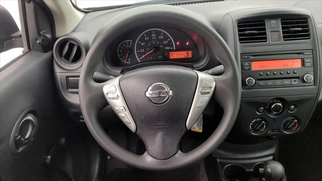 2015 Nissan Versa 1.6 S+