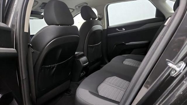 2025 Kia K5 LXS