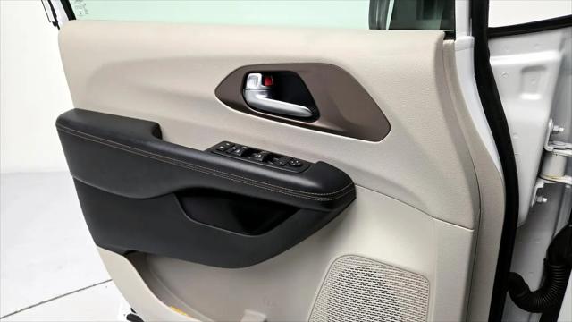 2019 Chrysler Pacifica L