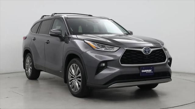 2022 Toyota Highlander Hybrid Platinum for sale in Springfield, IL