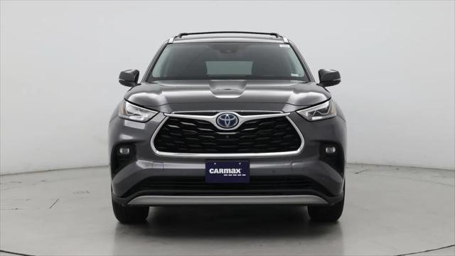2022 Toyota Highlander Hybrid Platinum