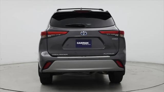 2022 Toyota Highlander Hybrid Platinum