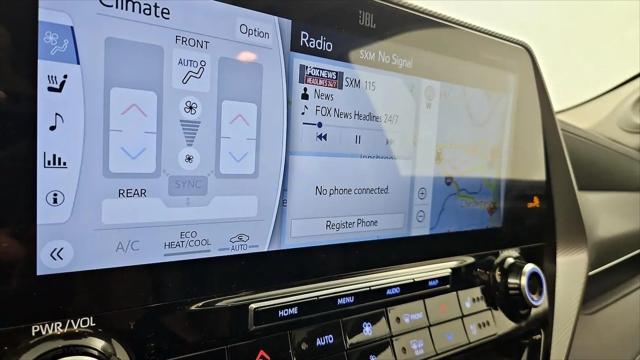 2022 Toyota Highlander Hybrid Platinum