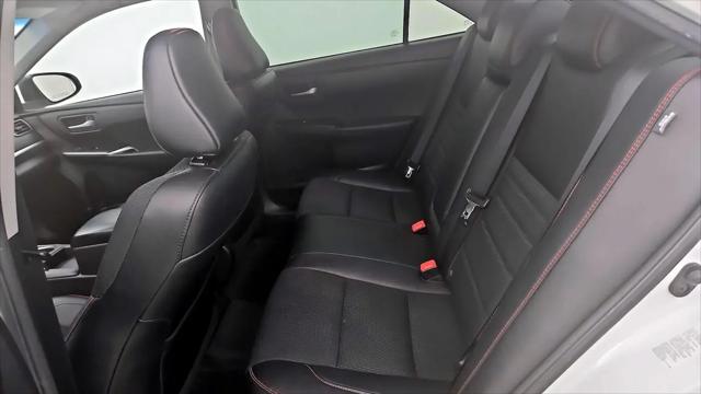 2016 Toyota Camry SE