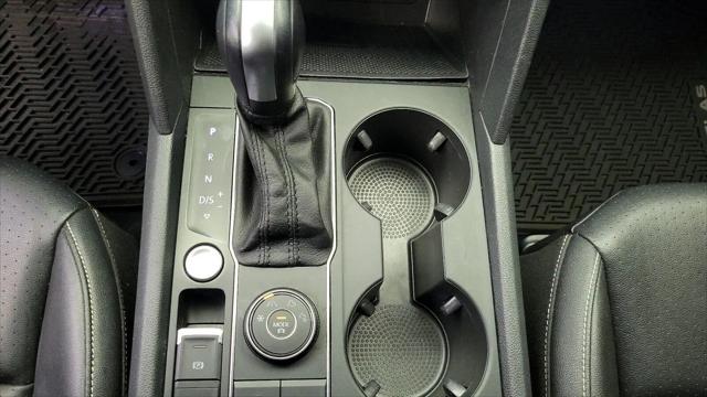 2021 Volkswagen Atlas 3.6L V6 SE w/Technology R-Line
