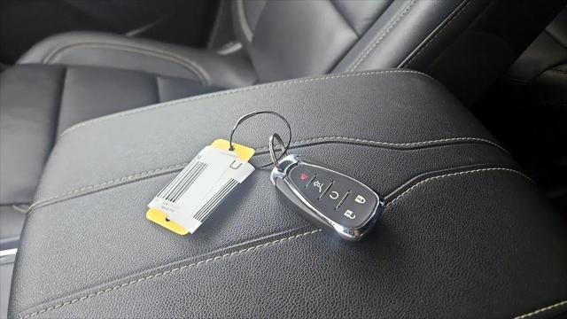 2022 Chevrolet Traverse FWD LT Leather