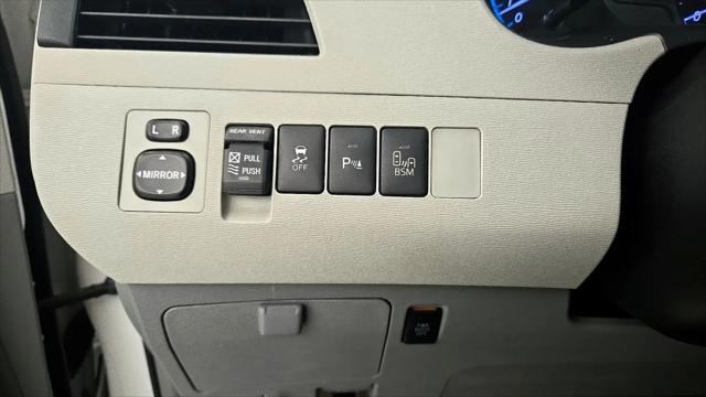 2014 Toyota Sienna XLE V6 8 Passenger