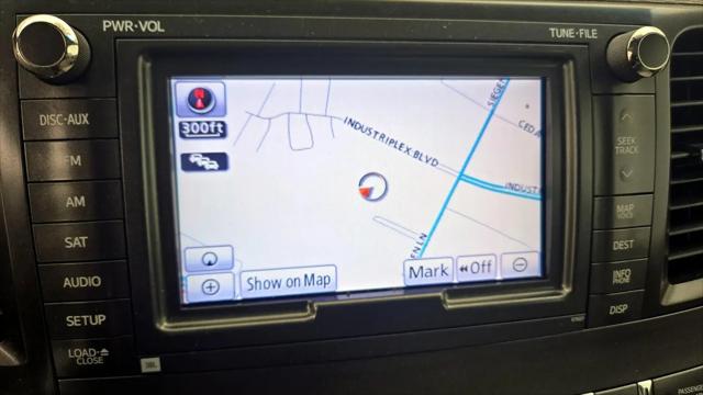 2014 Toyota Sienna XLE V6 8 Passenger