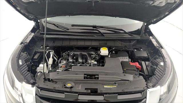 2025 Nissan Pathfinder SL FWD