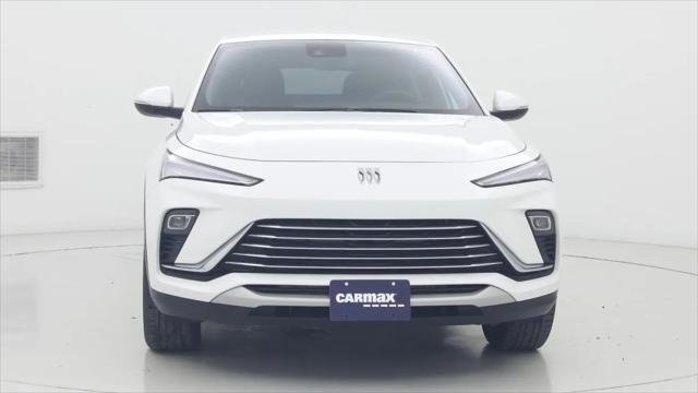 2025 Buick NV Preferred FWD