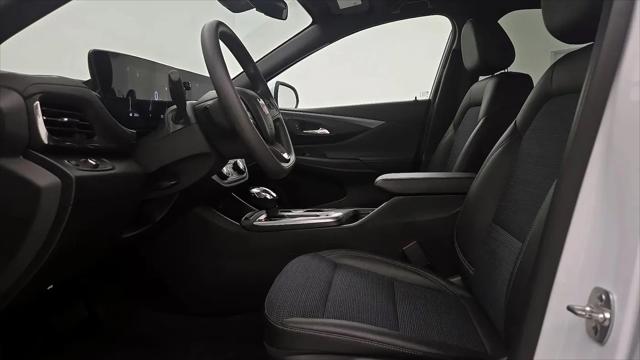 2025 Buick NV Preferred FWD