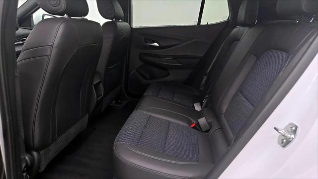 2025 Buick NV Preferred FWD