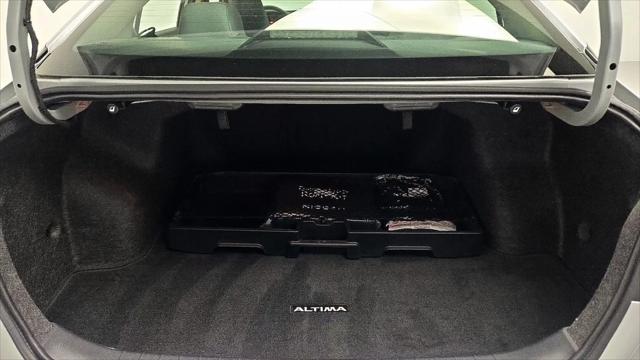 2025 Nissan Altima SR FWD