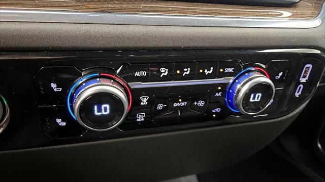2024 GMC Sierra 1500 4WD Crew Cab Short Box Elevation with 3VL