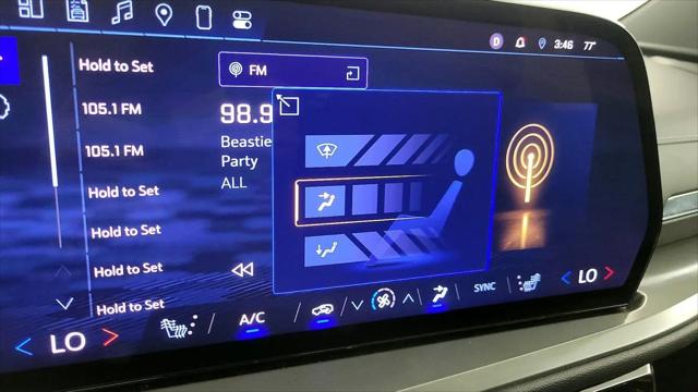 2024 Chevrolet Traverse FWD LT