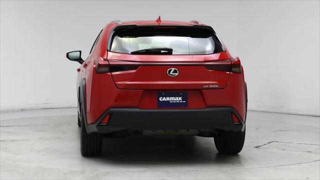 2025 Lexus 300 UX 300h