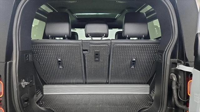 2022 Land Rover Defender 90 V8